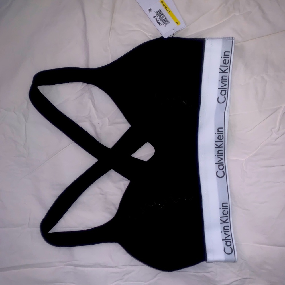 Sports bra